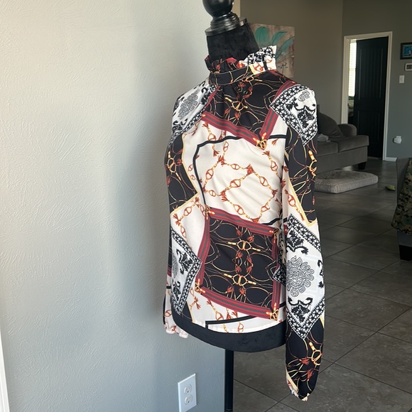 SHEIN Printed Top - Picture 8 of 11